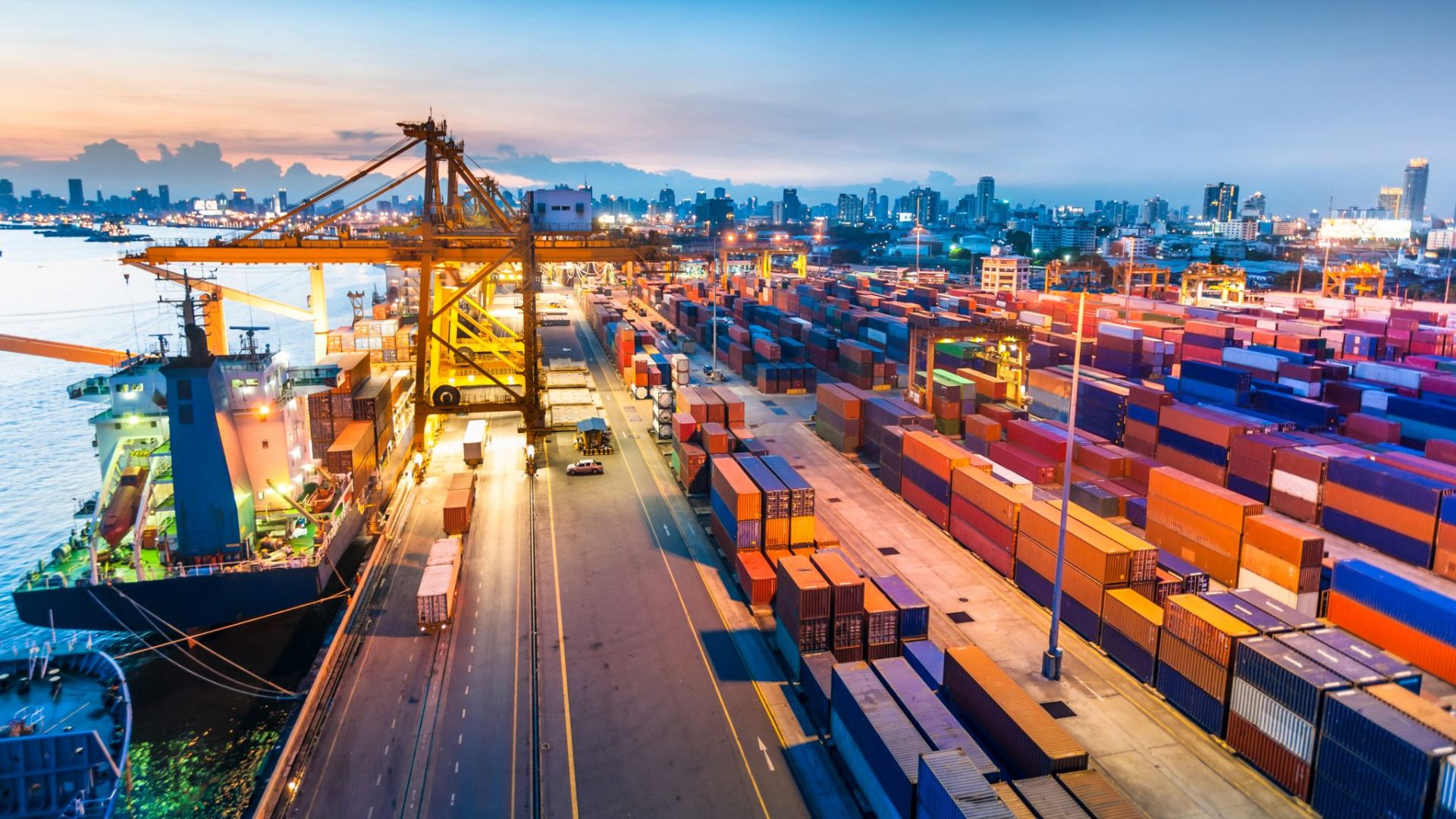 Smooth Sailing: Exploring the World of Sea Freight Services